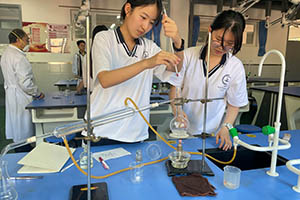 北京市师达中学化学室