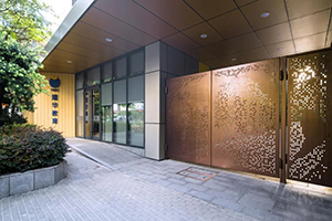 耀华学校上海古北校区大门