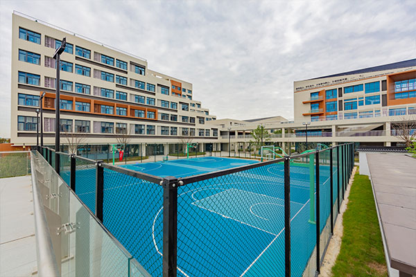 苏州科技城外国语高级中学室外篮球场