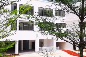 广州市天河区汇景新城实验小学环形跑道